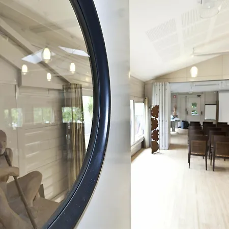 Quintessia Hotel 4*
